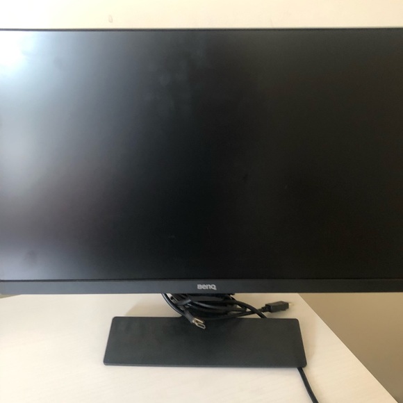 Two BenQ Computer Monitors - Picture 2 of 3